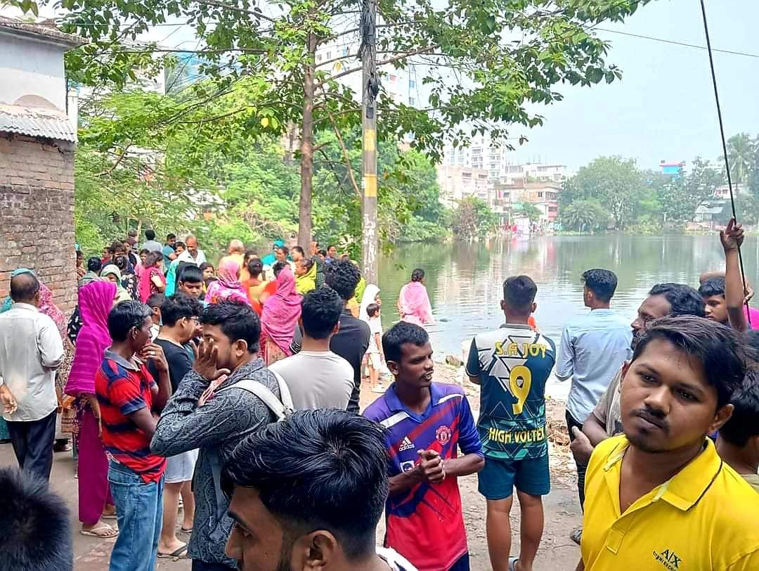 পুকুরে ভাসমান মৃতদেহ